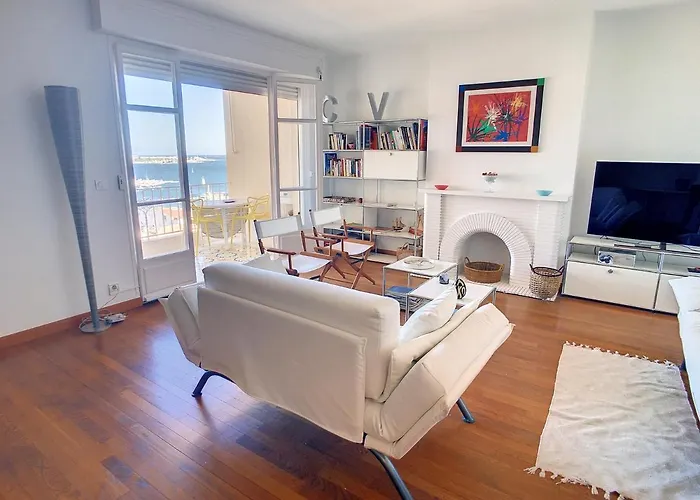 شقة 2 Bedroom, 2 Bathrooms Suquet With Sea View 314 *